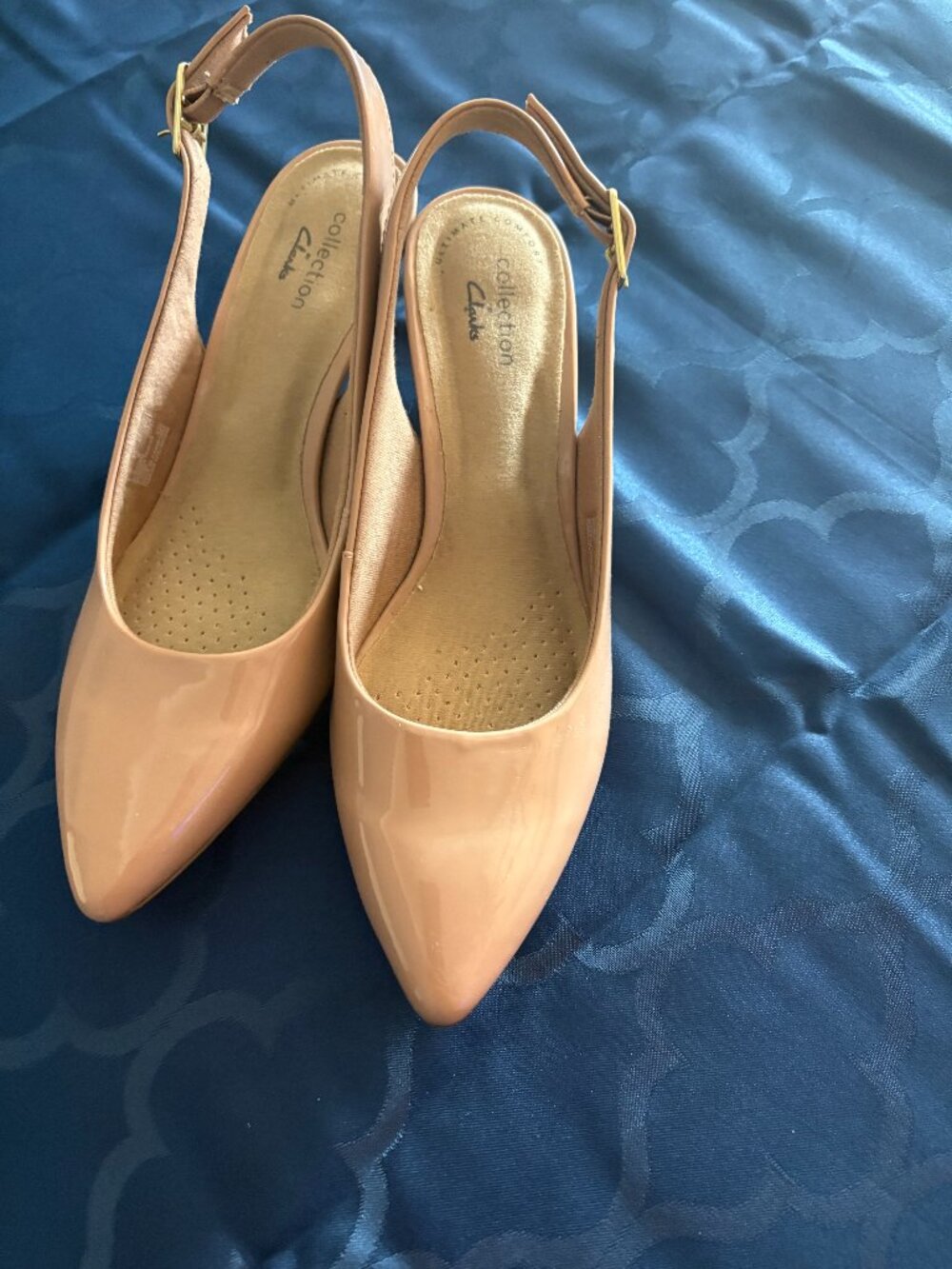 Clarks 2 1/2" beige heels Worn Once